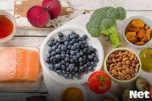 Brain Food Eating Healthy Blueberries Salmon Broccoli Nuts
