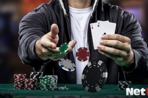 Apostas online poker profissional jogador pro player full house