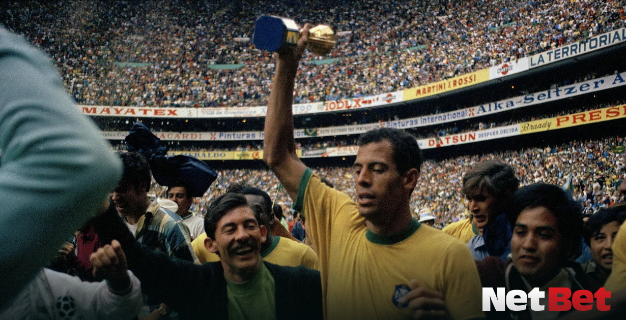 Carlos Alberto Torres capitao do tri melhores laterais da historia da selecao brasileira