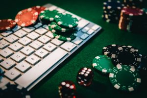Mitä kuuluu online-pokerille